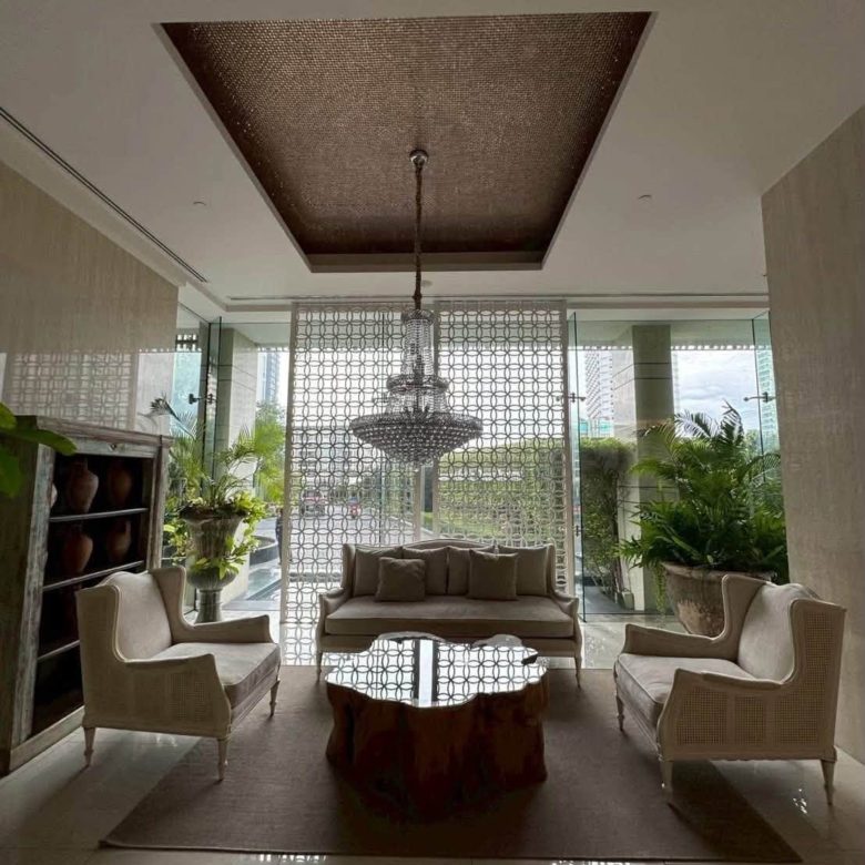 Convenient Transportation Condo 1 Bed, 1 Bath 36 SQM. @ The Riviera Wongamat Beach