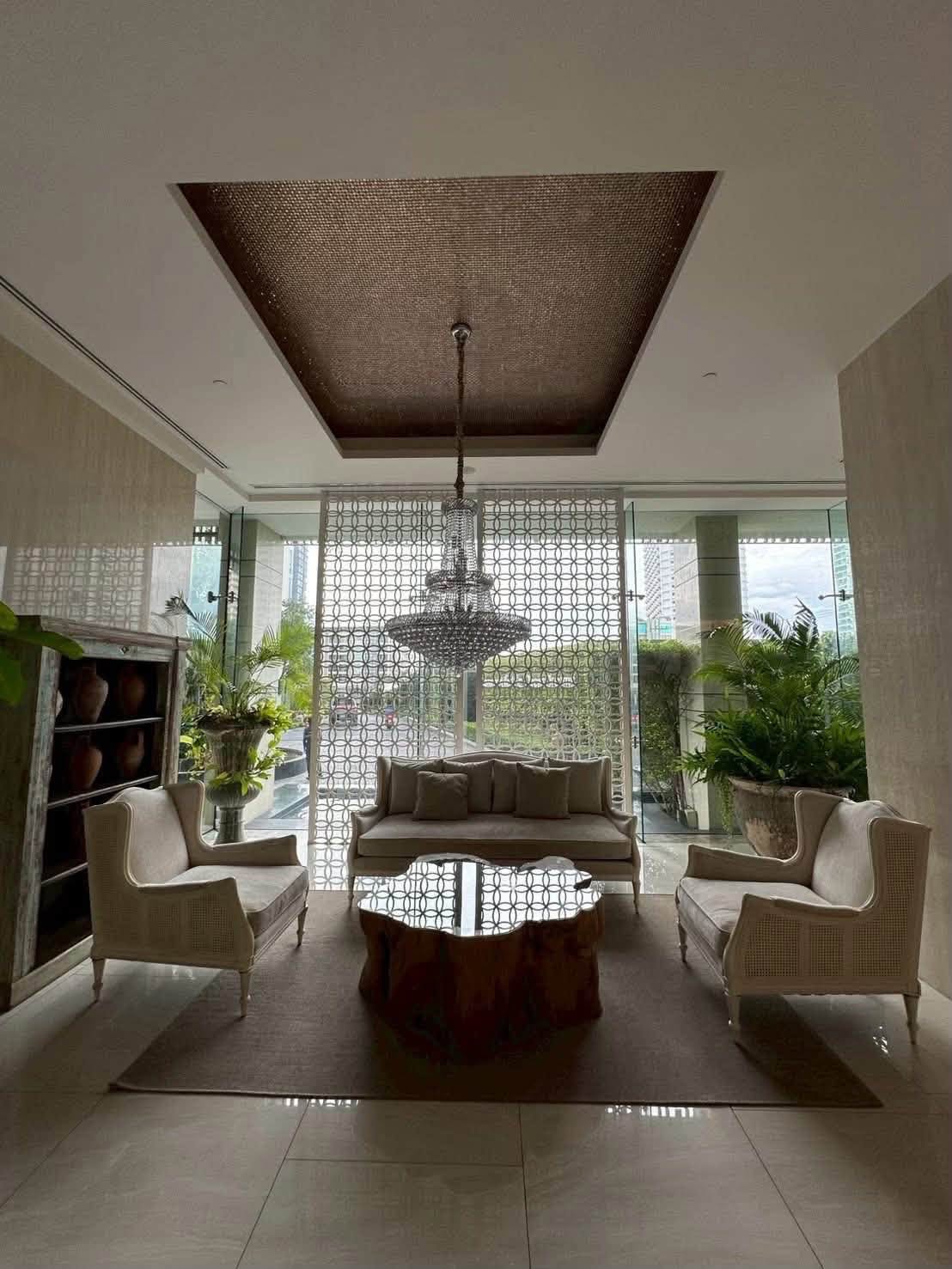 Convenient Transportation Condo 1 Bed, 1 Bath 36 SQM. @ The Riviera Wongamat Beach