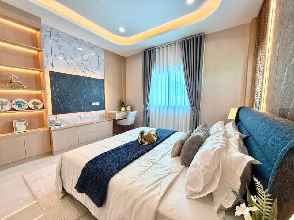 Stunning Pool Villa 4 Bed, 5 Bath 112 SQW. @ Huai Yai