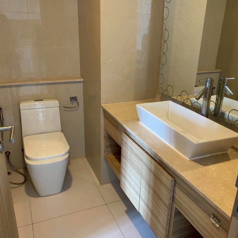 Convenient Transportation Condo 1 Bed, 1 Bath 36 SQM. @ The Riviera Wongamat Beach