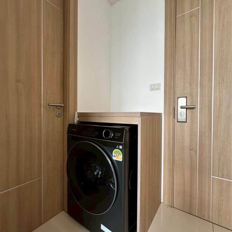 Convenient Transportation Condo 1 Bed, 1 Bath 36 SQM. @ The Riviera Wongamat Beach