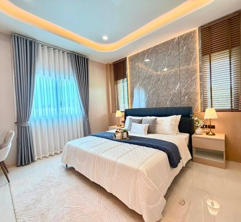 Stunning Pool Villa 4 Bed, 5 Bath 112 SQW. @ Huai Yai