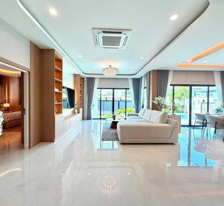 Stunning Pool Villa 4 Bed, 5 Bath 112 SQW. @ Huai Yai