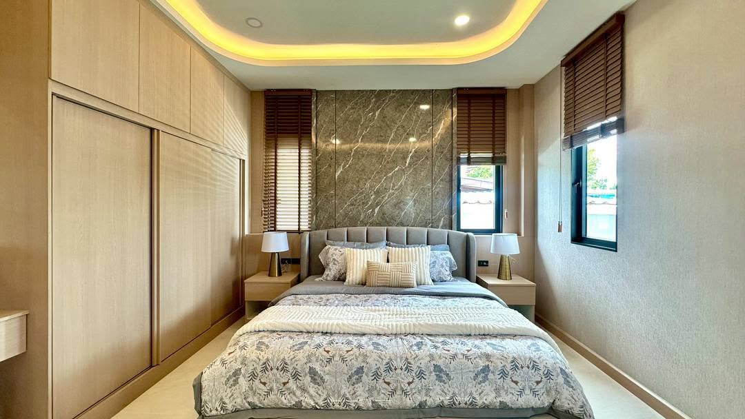 Stunning Pool Villa 4 Bed, 5 Bath 112 SQW. @ Huai Yai