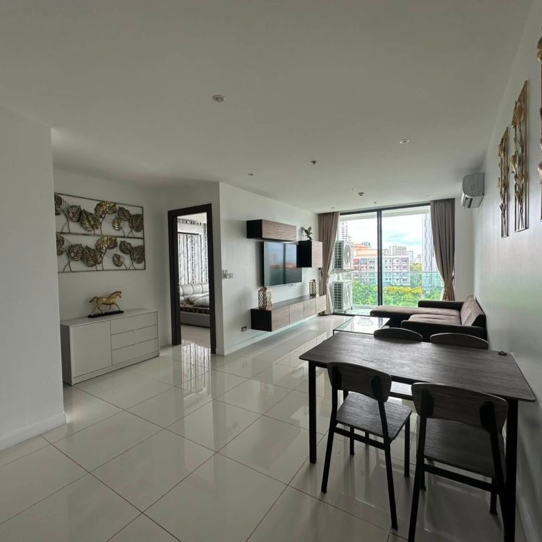 Good Location Condo 1 Bed, 1 Bath 65 SQM. @ The Point Pratamnak Condo