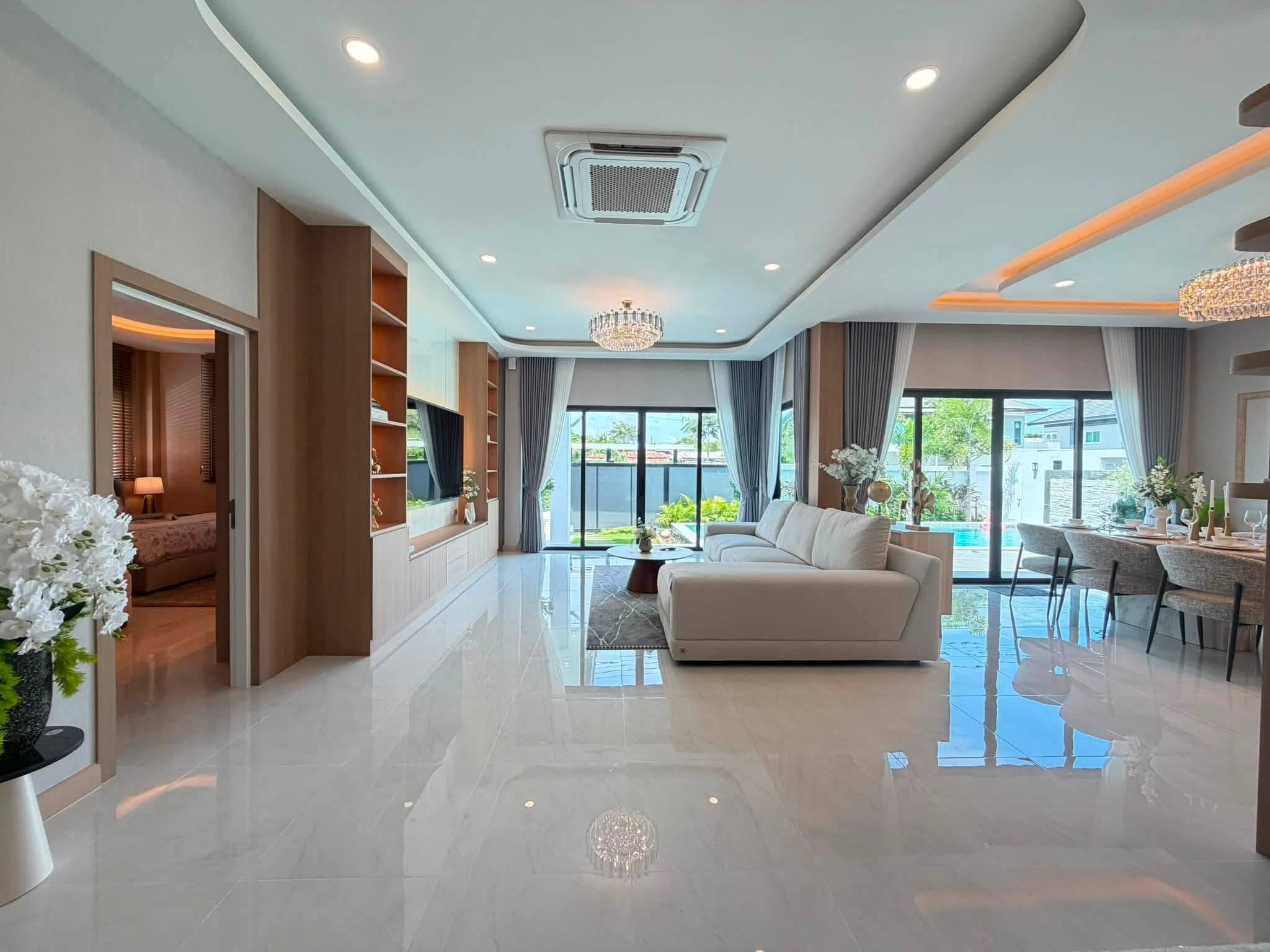 Stunning Pool Villa 4 Bed, 5 Bath 112 SQW. @ Huai Yai