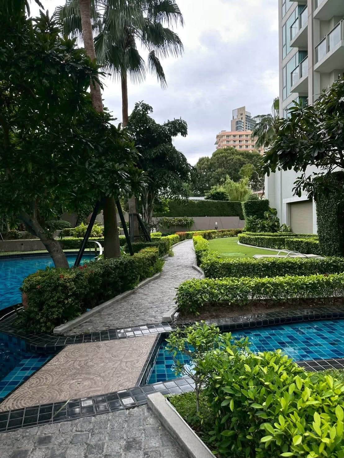 Convenient Transportation Condo 1 Bed, 1 Bath 36 SQM. @ The Riviera Wongamat Beach