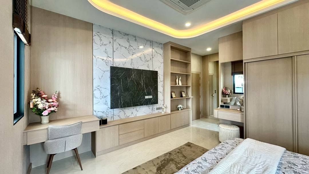 Stunning Pool Villa 4 Bed, 5 Bath 112 SQW. @ Huai Yai