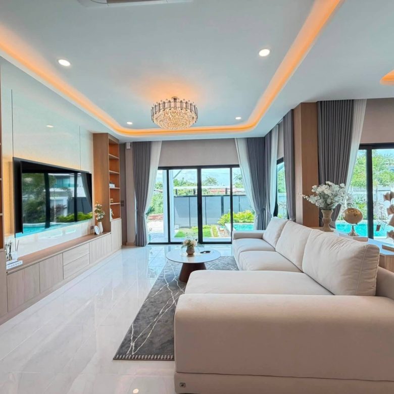 Stunning Pool Villa 4 Bed, 5 Bath 112 SQW. @ Huai Yai