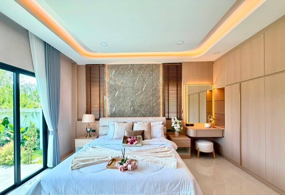 Stunning Pool Villa 4 Bed, 5 Bath 112 SQW. @ Huai Yai