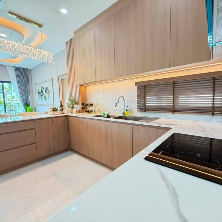 Stunning Pool Villa 4 Bed, 5 Bath 112 SQW. @ Huai Yai