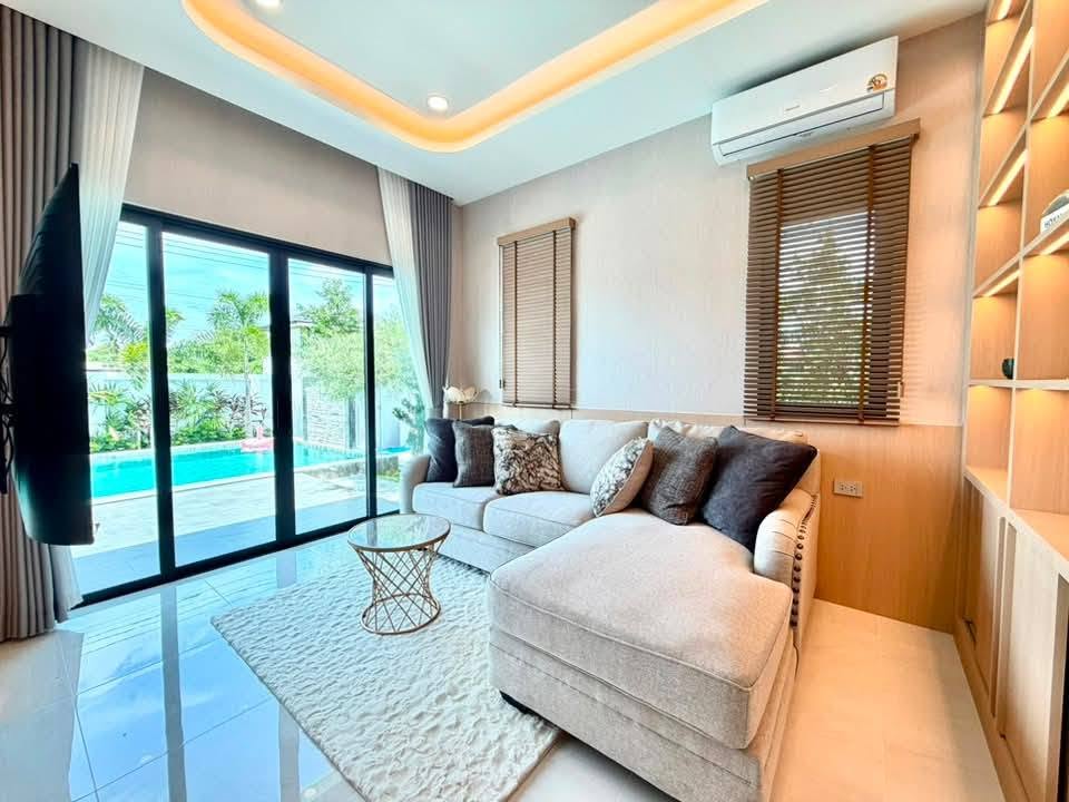Stunning Pool Villa 4 Bed, 5 Bath 112 SQW. @ Huai Yai