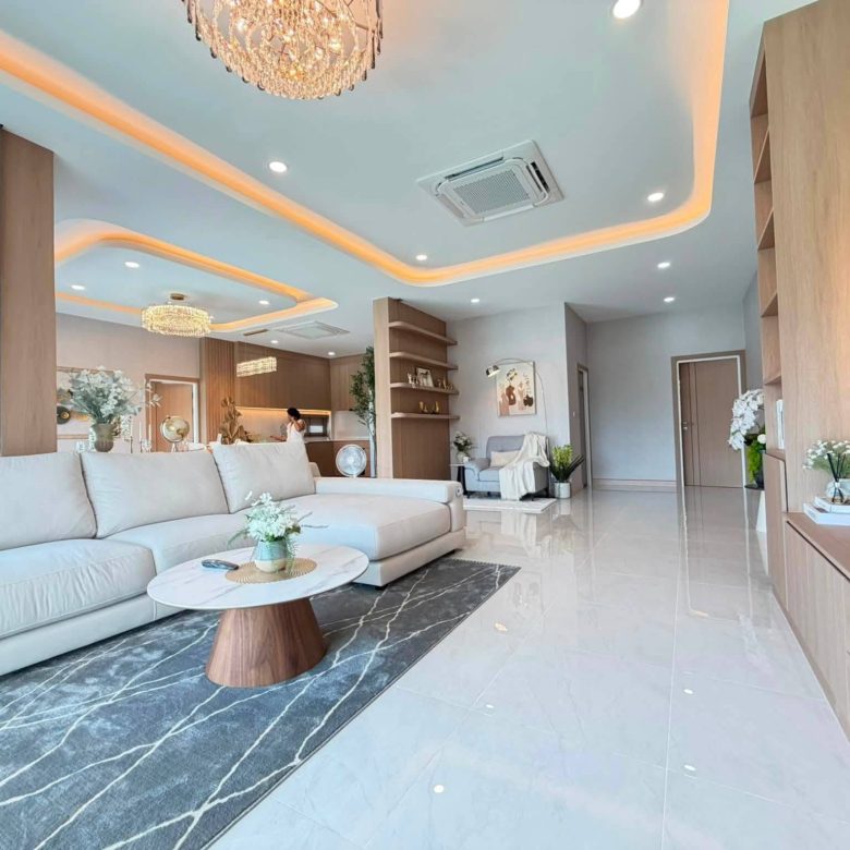 Stunning Pool Villa 4 Bed, 5 Bath 112 SQW. @ Huai Yai