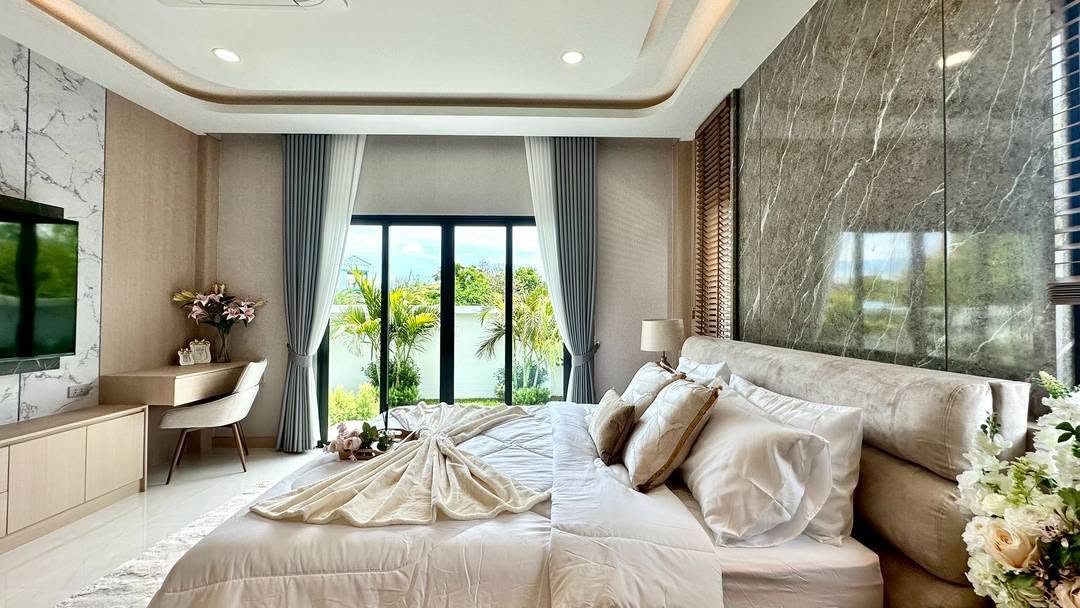 Stunning Pool Villa 4 Bed, 5 Bath 112 SQW. @ Huai Yai