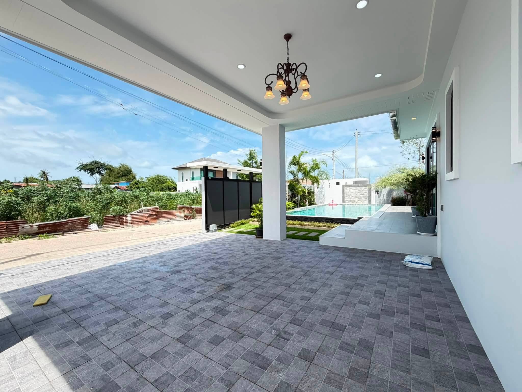 Stunning Pool Villa 4 Bed, 5 Bath 112 SQW. @ Huai Yai