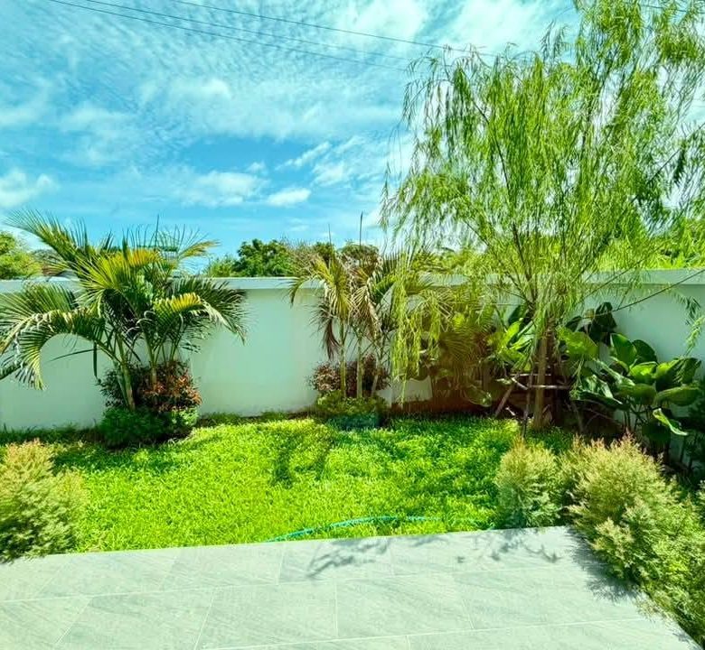 Stunning Pool Villa 4 Bed, 5 Bath 112 SQW. @ Huai Yai