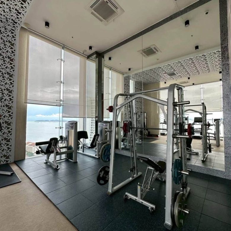 Convenient Transportation Condo 1 Bed, 1 Bath 36 SQM. @ The Riviera Wongamat Beach