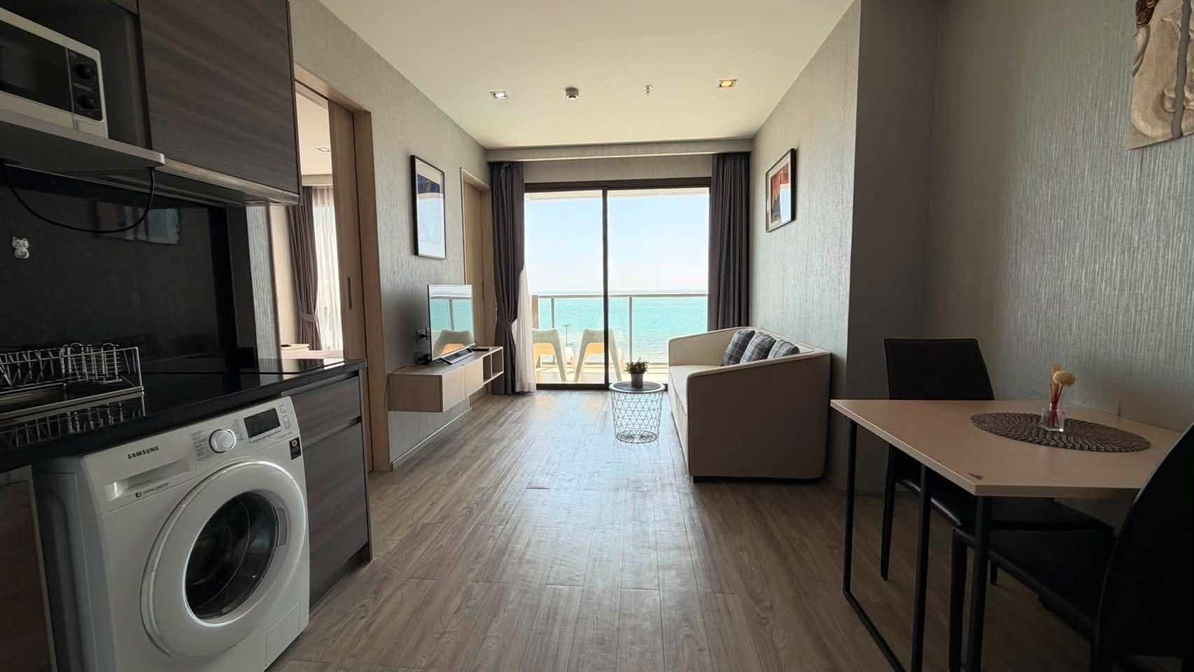 762939342_1791502792185917_982399732653096329_n Premium Condo 1 Bed, 1 Bath 43.56 SQM. @ Aeras Condo