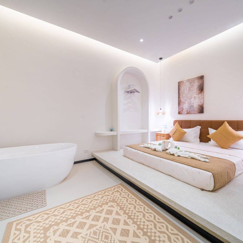 A Spacious Pool Villa 4 Bed, 5 Bath 105 SQW. @ Jomtien Area