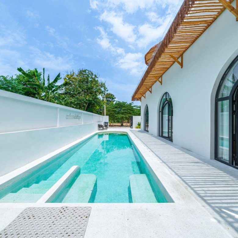 A Spacious Pool Villa 4 Bed, 5 Bath 105 SQW. @ Jomtien Area