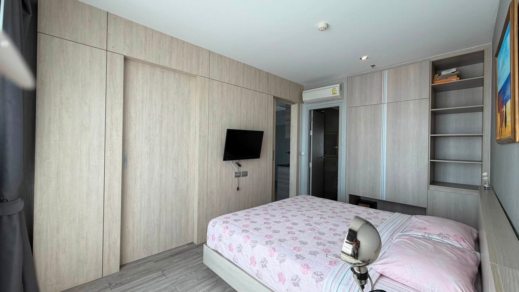 Premium Condo 1 Bed, 1 Bath 43.56 SQM. @ Aeras Condo