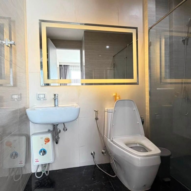 Premium Condo 1 Bed, 1 Bath 43.56 SQM. @ Aeras Condo