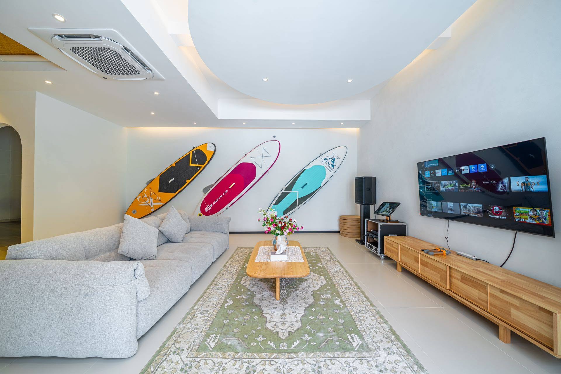 A Spacious Pool Villa 4 Bed, 5 Bath 105 SQW. @ Jomtien Area