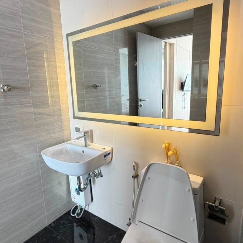 Premium Condo 1 Bed, 1 Bath 43.56 SQM. @ Aeras Condo