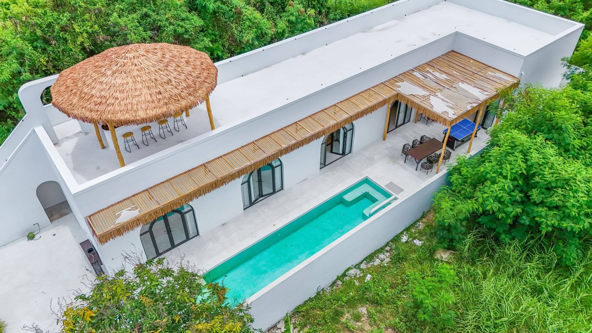 A Spacious Pool Villa 4 Bed, 5 Bath 105 SQW. @ Jomtien Area