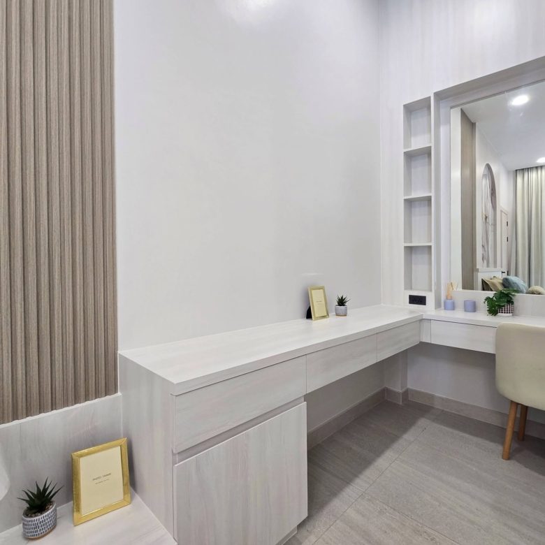 Luxury Pool Villa 4 Bed, 4 Bath 130 SQW. @ Soi Pornprapha Nimit 19