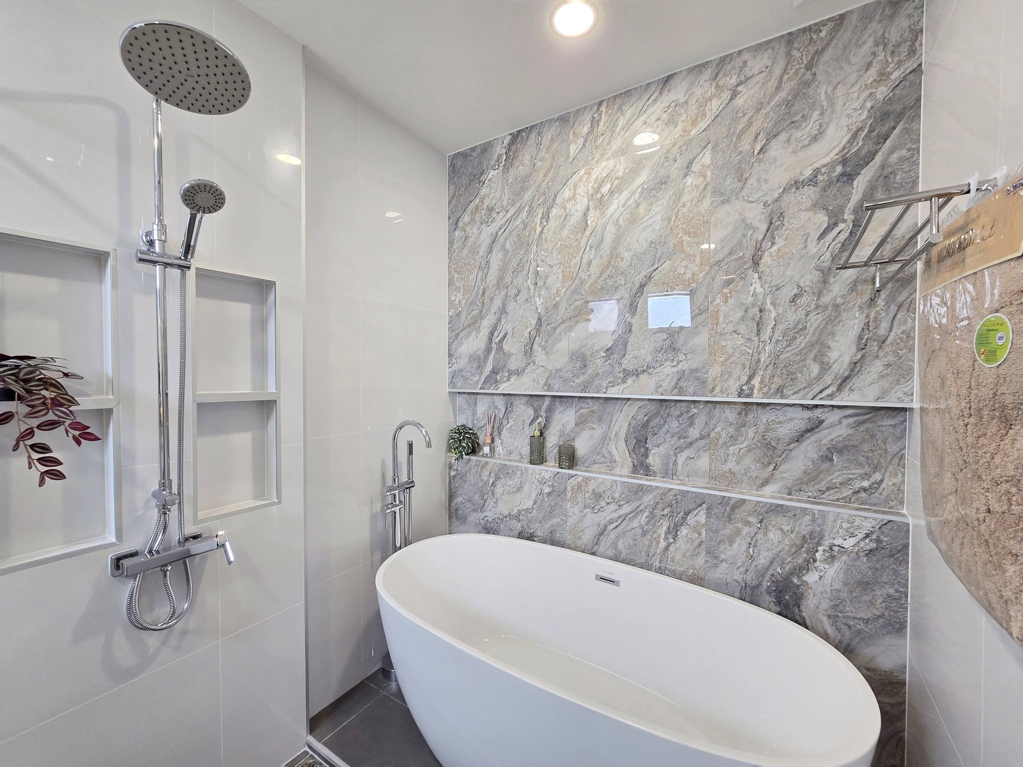Luxury Pool Villa 4 Bed, 4 Bath 130 SQW. @ Soi Pornprapha Nimit 19