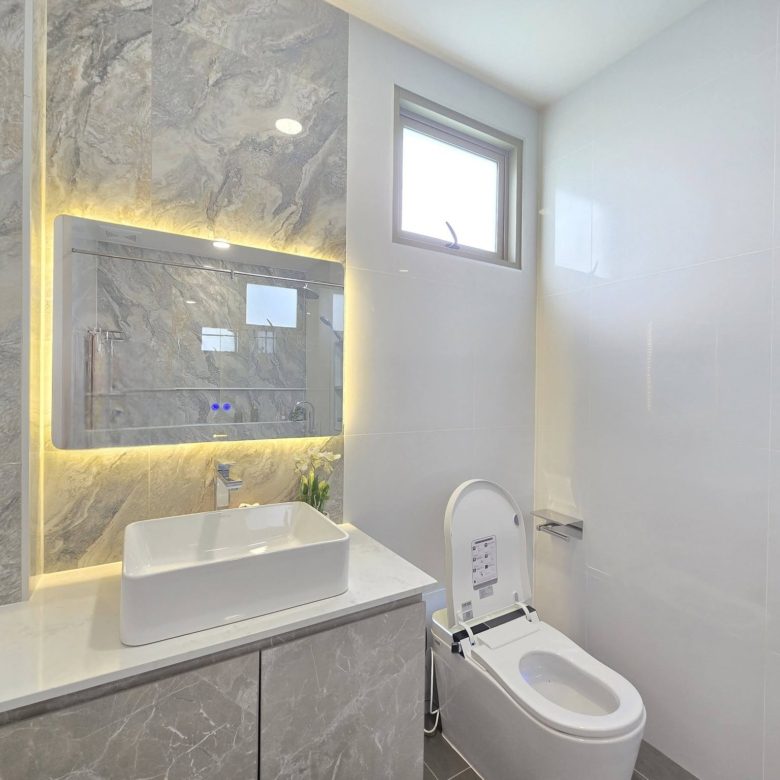 Luxury Pool Villa 4 Bed, 4 Bath 130 SQW. @ Soi Pornprapha Nimit 19