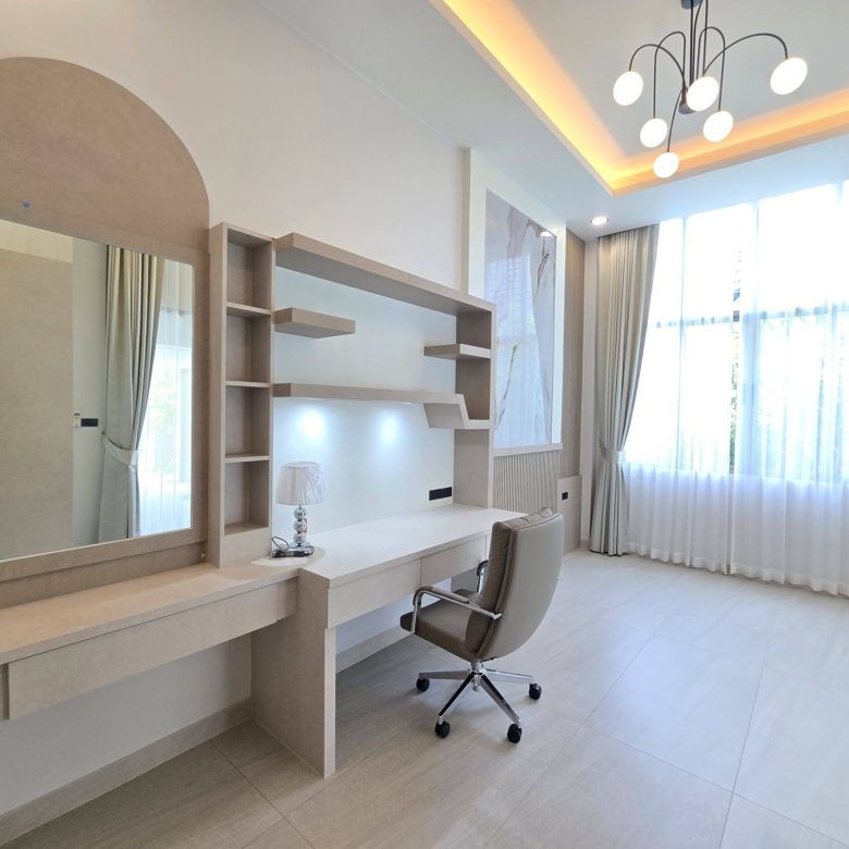 Luxury Pool Villa 4 Bed, 4 Bath 130 SQW. @ Soi Pornprapha Nimit 19