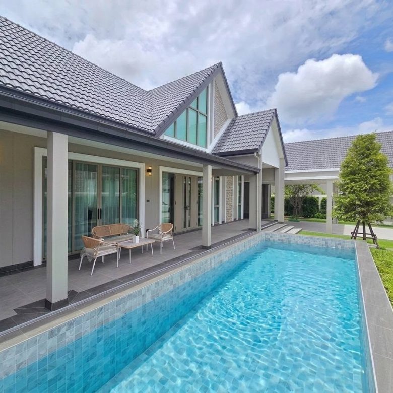 Luxury Pool Villa 4 Bed, 4 Bath 130 SQW. @ Soi Pornprapha Nimit 19