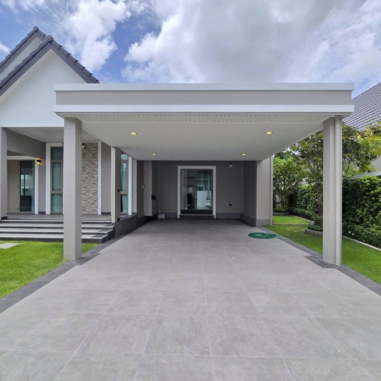 Luxury Pool Villa 4 Bed, 4 Bath 130 SQW. @ Soi Pornprapha Nimit 19