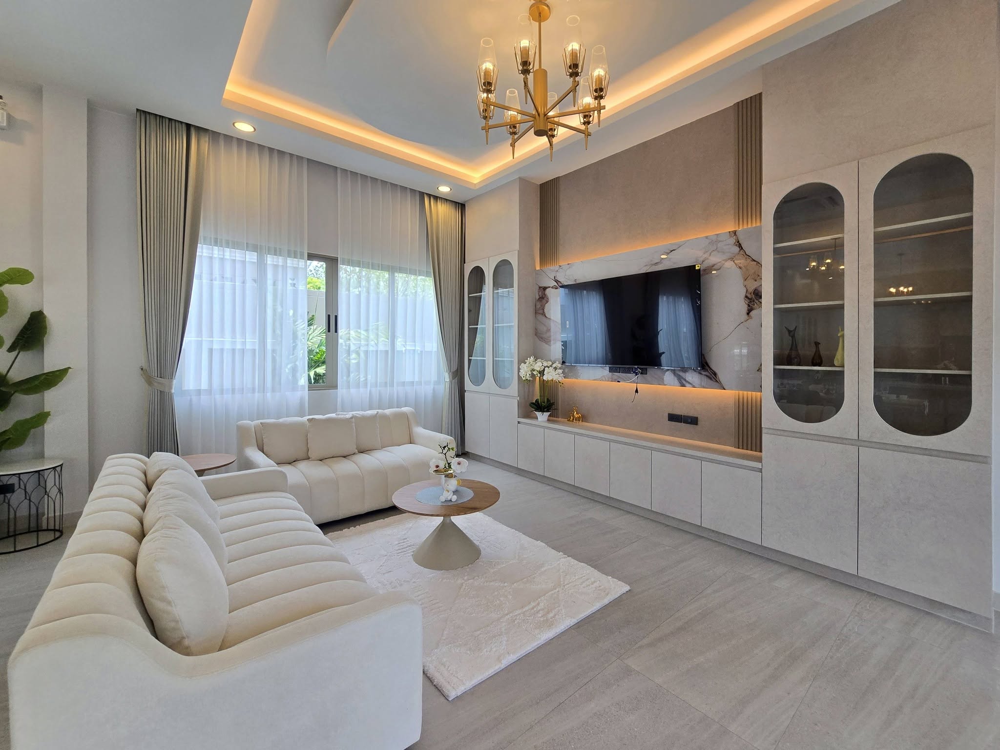 Luxury Pool Villa 4 Bed, 4 Bath 130 SQW. @ Soi Pornprapha Nimit 19