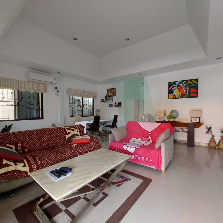 Nice home in a top location  3 Bed, 3 Bath 56 SQW.@ Bann Ekmongkol 8