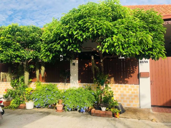 Nice home in a top location  3 Bed, 3 Bath 56 SQW.@ Bann Ekmongkol 8