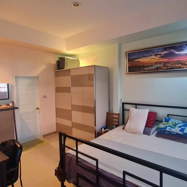 Nice home in a top location  3 Bed, 3 Bath 56 SQW.@ Bann Ekmongkol 8