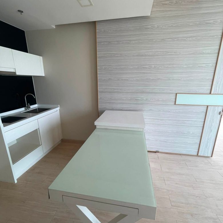 Desirable Condo 1 Bed, 1 Bath 40 SQM.@ Cetus Beachfront Pattaya