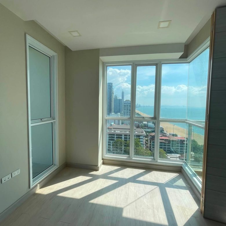 Desirable Condo 1 Bed, 1 Bath 40 SQM.@ Cetus Beachfront Pattaya