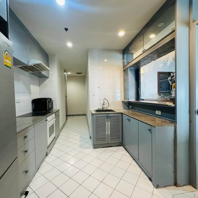 Lucrative Condo 3 Bed, 3 Bath 245 SQM.@ Bann Hard U Thong Pattaya
