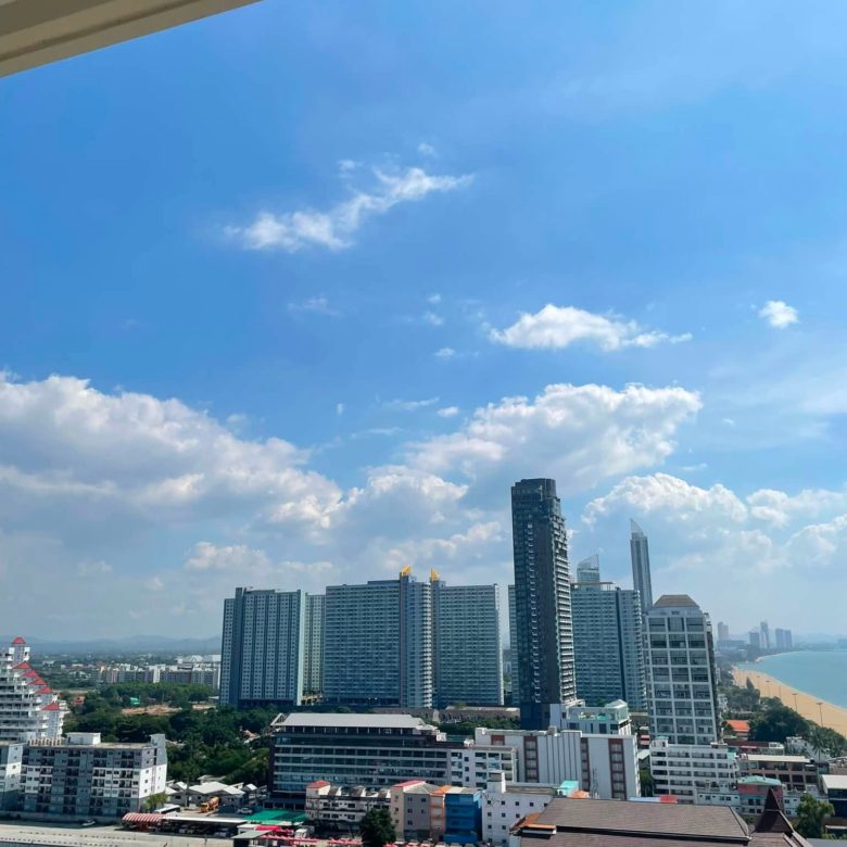 Desirable Condo 1 Bed, 1 Bath 40 SQM.@ Cetus Beachfront Pattaya