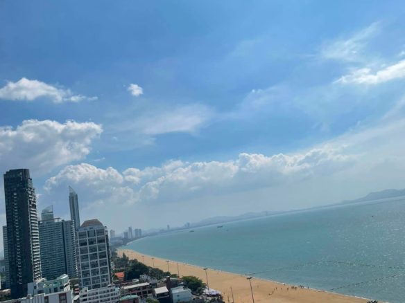 Desirable Condo 1 Bed, 1 Bath 40 SQM.@ Cetus Beachfront Pattaya