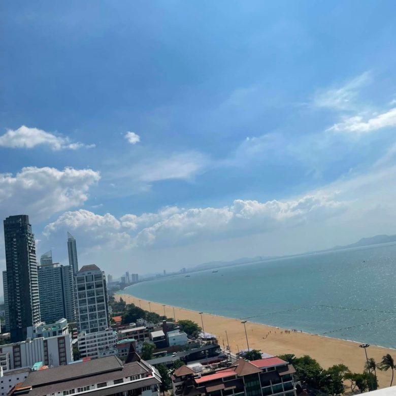 Desirable Condo 1 Bed, 1 Bath 40 SQM.@ Cetus Beachfront Pattaya