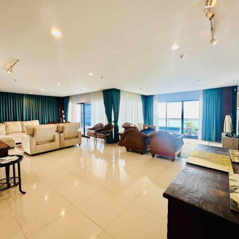 Lucrative Condo 3 Bed, 3 Bath 245 SQM.@ Bann Hard U Thong Pattaya