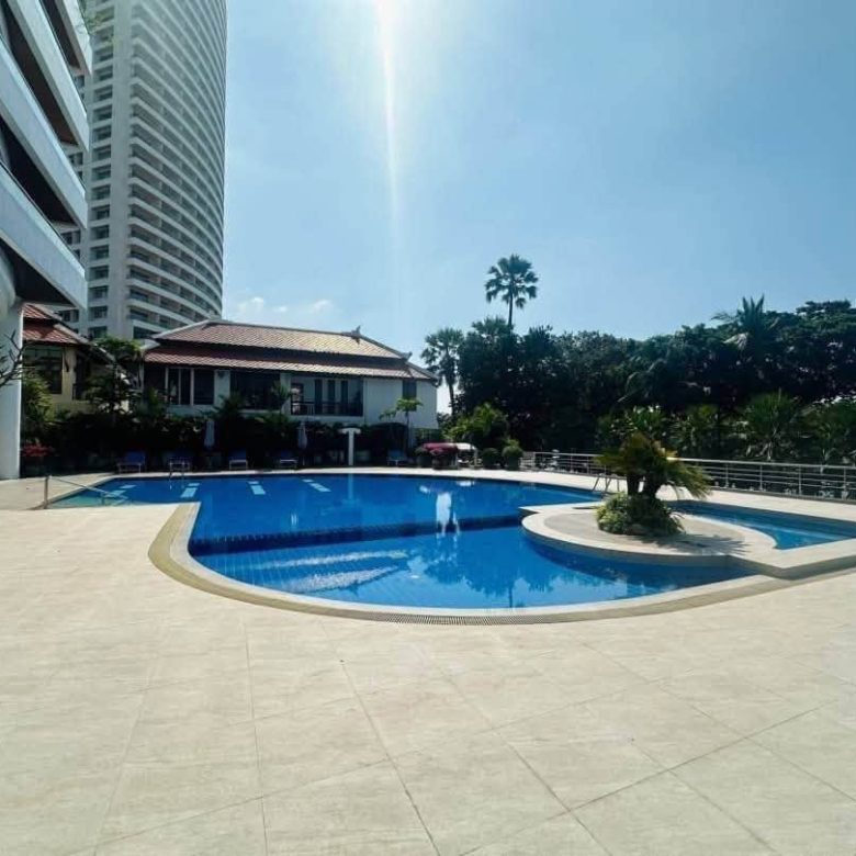 Lucrative Condo 3 Bed, 3 Bath 245 SQM.@ Bann Hard U Thong Pattaya