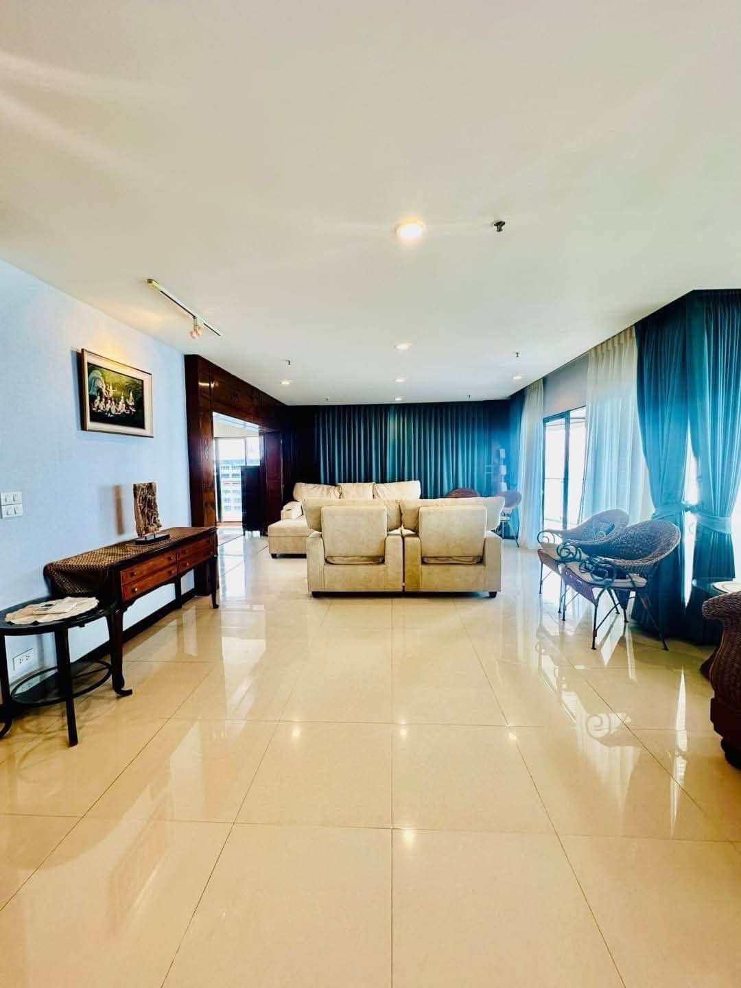 Lucrative Condo 3 Bed, 3 Bath 245 SQM.@ Bann Hard U Thong Pattaya