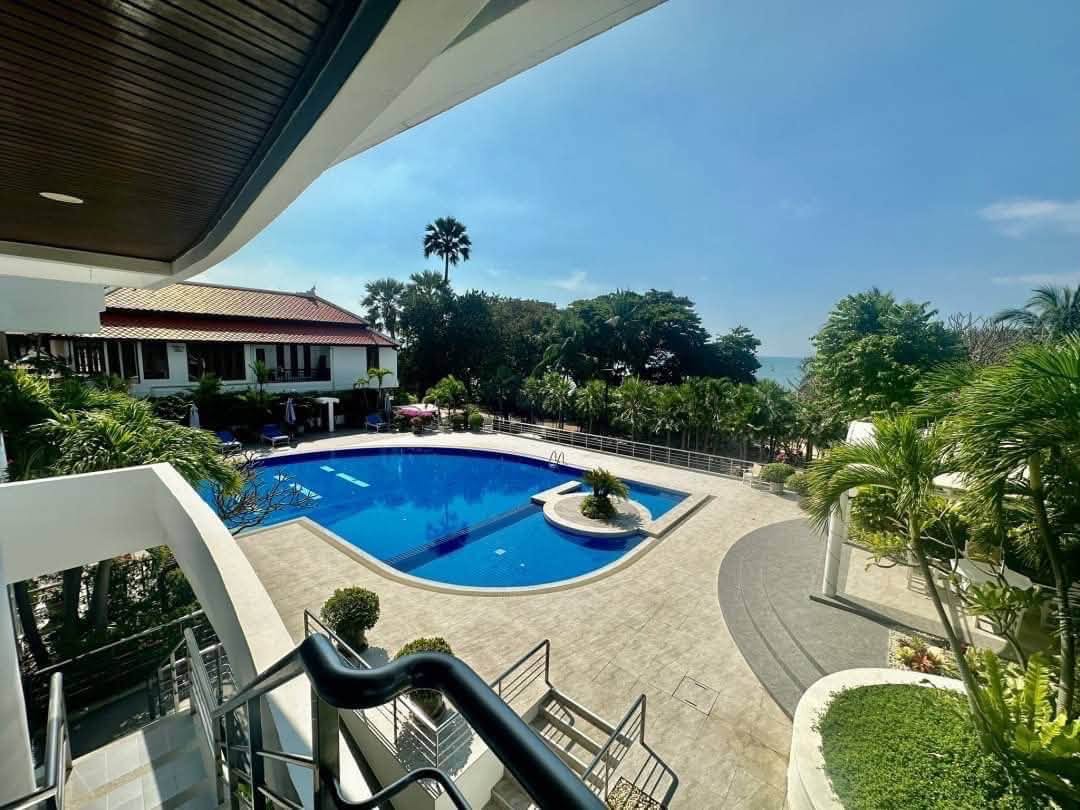Lucrative Condo 3 Bed, 3 Bath 245 SQM.@ Bann Hard U Thong Pattaya