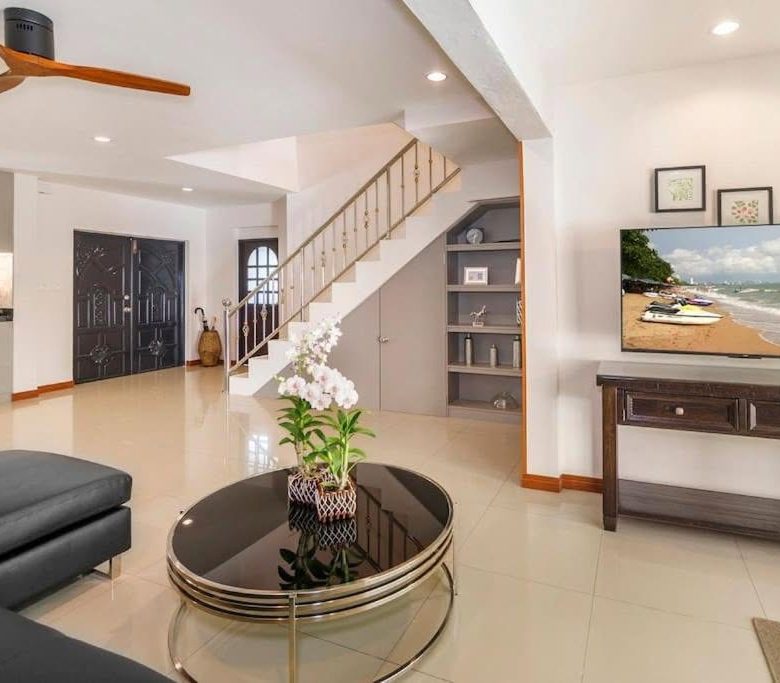 EXCLUSIVITY FOR SALE: Magnificent 2-Story Pool Villa in Thappraya Road – Pattaya